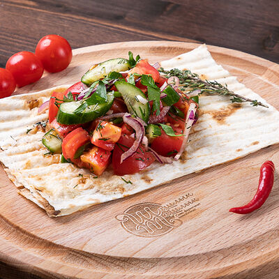 Салат из свежих овощей в Шашлык-Машлык по цене 320 ₽