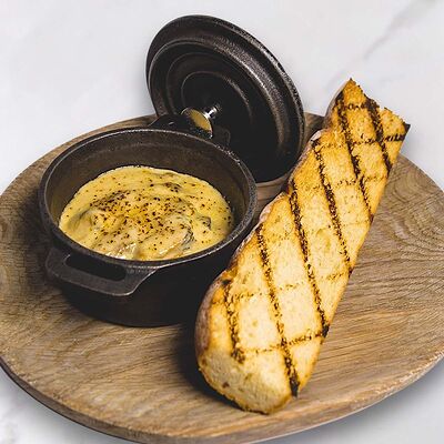 Жульен из мяса мидий в МОРЕ по цене 740 ₽
