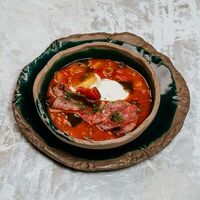 Солянка с ростбифом и сметаной в IZI Kitchen