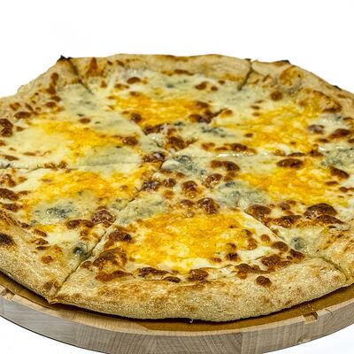 Пицца 4 сыра в Семейное бистро Монти по цене 850 ₽