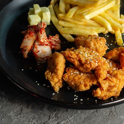 Стрипсы и фри в Korean Chicken по цене 649 ₽