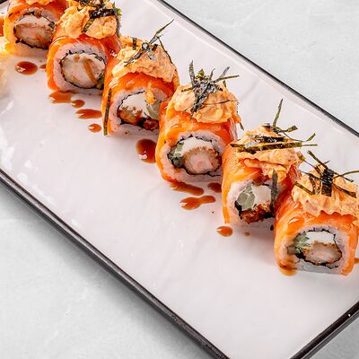 Ролл с креветками темпура и лососемв Ginza по цене 6550 ₸