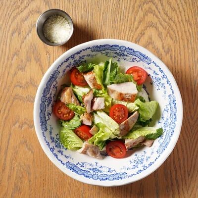 Цезарь с цыплёнком гриль в Портер по цене 670 ₽