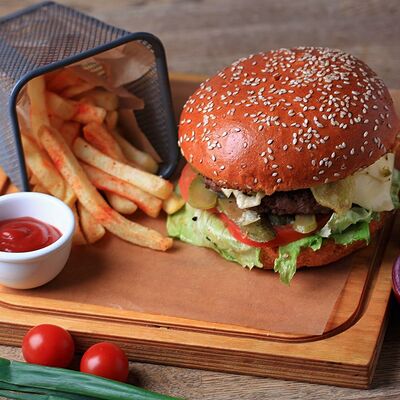 Rocky бургер в Андеграунд Pizza & Sushi по цене 598 ₽