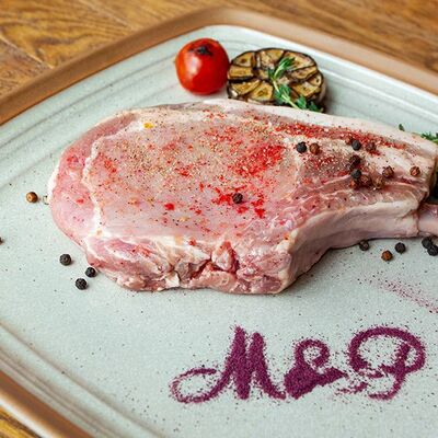 Полуфабрикат Cвинoй стейк на кости в Мясо & Рыба по цене 890