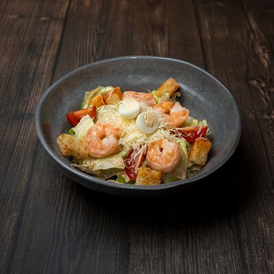 Салат Цезарь с креветками в Прожар по цене 950 ₽