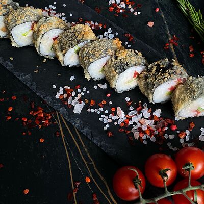 Ролл Цезарь с курицей в Panda Sushi по цене 399 ₽