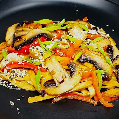 Удон с овощами в Hot Pizza по цене 430 ₽