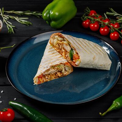 Шаурма (стандарт) в Золотое Зерно по цене 354 ₽