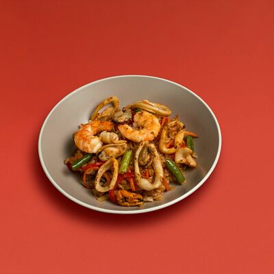 Рис с морепродуктами в SushiMe по цене 559 ₽