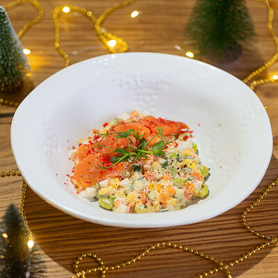 Оливье с форелью в Изикофе по цене 540 ₽