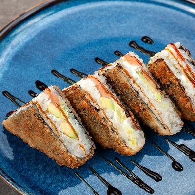 Сэндвич-ролл с лососем в Контора вкуса по цене 748 ₽