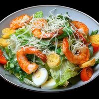 Микс-салат с креветками в Хинкальная ЧОХА
