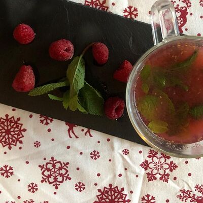 Чай малиновый в Бургерная №1 по цене 300 ₽