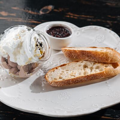 Паштет с муссом и вареньем из бекона в Just Bar & Kitchen по цене 650 ₽