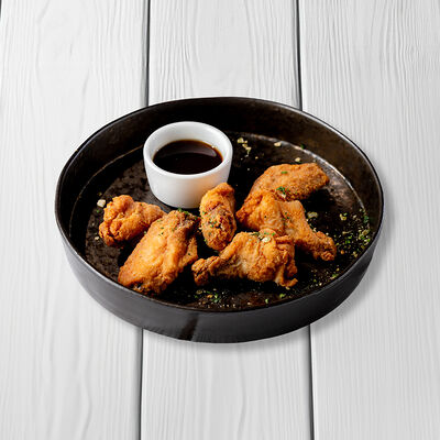 Куриные крылья с соусом чивас в Перчини по цене 630 ₽