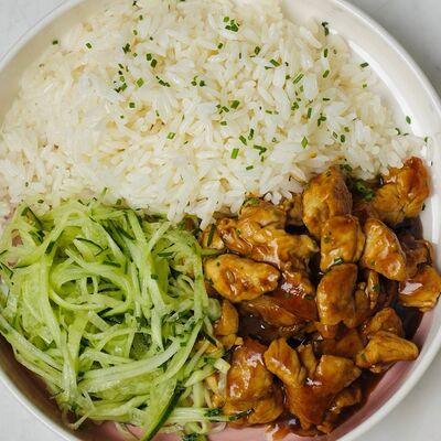 Индейка терияки с рисом в Yumbaker gardens по цене 1175 ₽