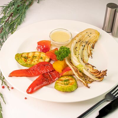 Овощи гриль Grilled vegetables в Деликадесса по цене 560 ₽