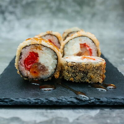 Темпура с тунцом и лососем в Суши шеф по цене 525 ₽