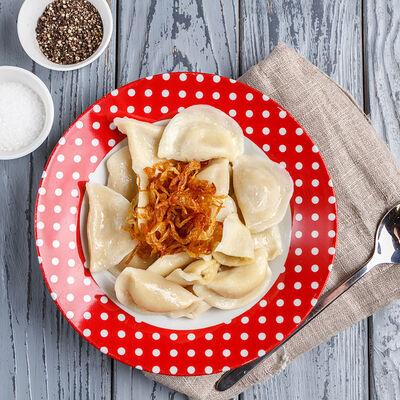 Вареники с курицей и грибами в Вареничная №1 по цене 632 ₽