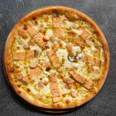 Семга с креветками в Сыр да мука по цене 1300 ₽