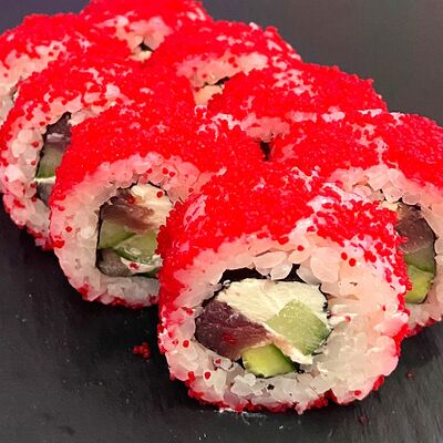 Калифорния с тунцомв Суши Ready по цене 429 ₽