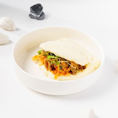 Бао с рваной свининой в Филадельфия по цене 413 ₽