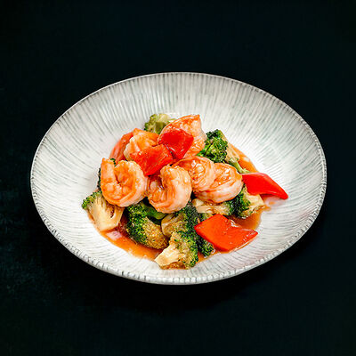 Креветки с чесноком и брокколи в Mr. Lee по цене 1700 ₽