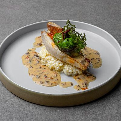 Морской окунь-орзо-тапинад в 321 Club by Novikov по цене 800