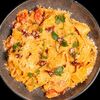 Фетучини с копченым лососем в Harats pub по цене 750