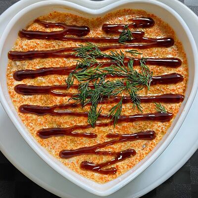 Рис с креветками и лососем по шубой из смеси соусов в Luna по цене 529 ₽