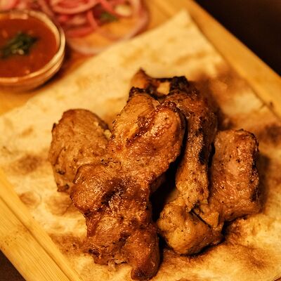 Шашлык из свиных ребр в Грейс HALL по цене 540 ₽