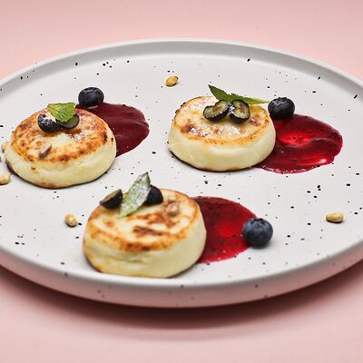 Сырники в Еще одна кондитерская Академик по цене 560 ₽