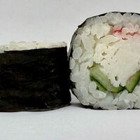 Ролл с крабом в Hashimiko