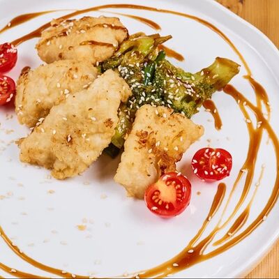 Треска с овощами в 4 сыра по цене 930 ₽