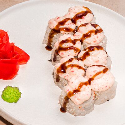 Запеченный ролл Чиз в Суши Море Мото по цене 349 ₽