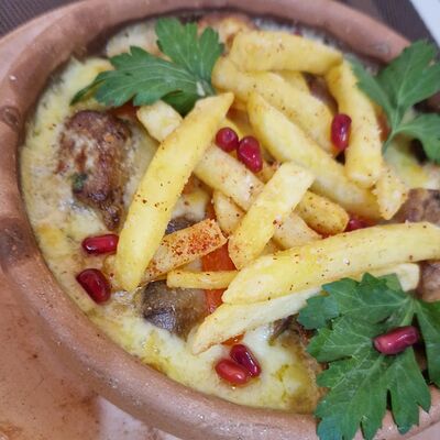 Свинина в сливочно-сырном соусе в Puri по цене 750 ₽