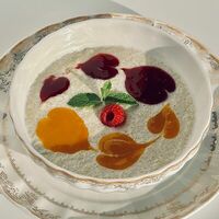 Каша из кускуса с пюре из манго и малины в Бисквит