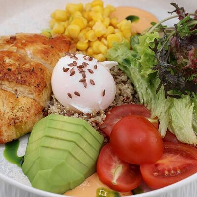 Боул с курицей в Melty по цене 655 ₽