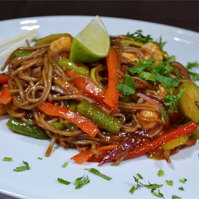 Wok Курица в остром соусе в Viet Quan по цене 495 ₽