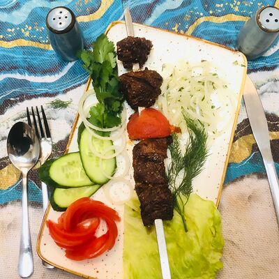 Шашлык из говяжьей вырезки маленький в Чайхана 24 Халяль по цене 640 ₽