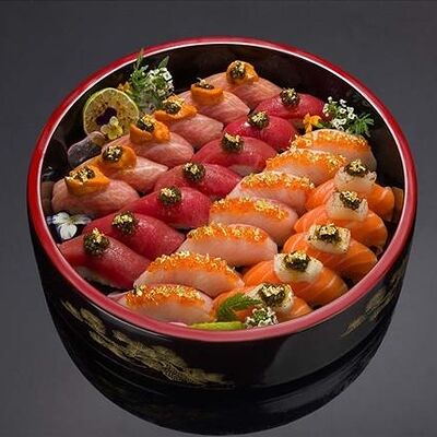 Сет суши Голд в Bluefin по цене 49870 ₽