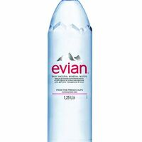 Evian вода без газа в Jagger