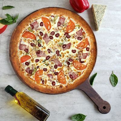 Охотничья в Cheese Board Pizza по цене 820 ₽