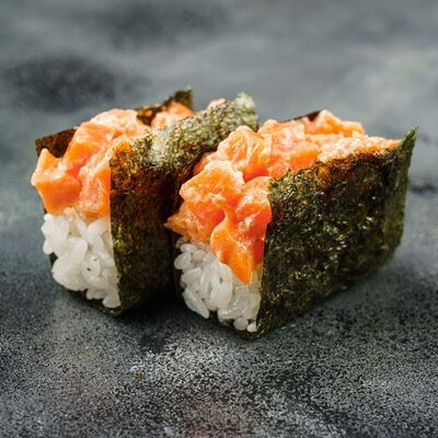 Гунканы с лососем в Филадельфия по цене 384 ₽