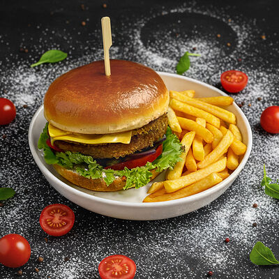 Бургер с курицей в кляре в Cake bakery по цене 615 ₽