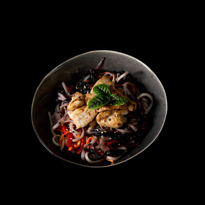 Вок удон с овощами в SushiShop51 по цене 365 ₽