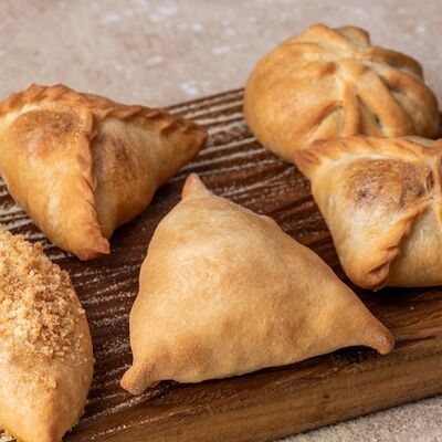 Пирожок с грибами в Русская усадьба по цене 85 ₽