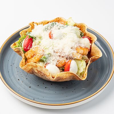 Салат Цезарь с креветками в CrepeCafe по цене 4350 ₸