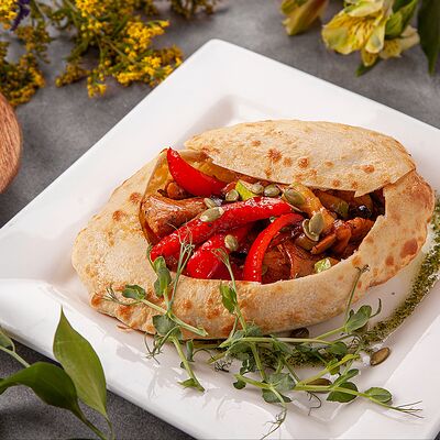 Индейка с овощами в Старый Ереван по цене 1040 ₽